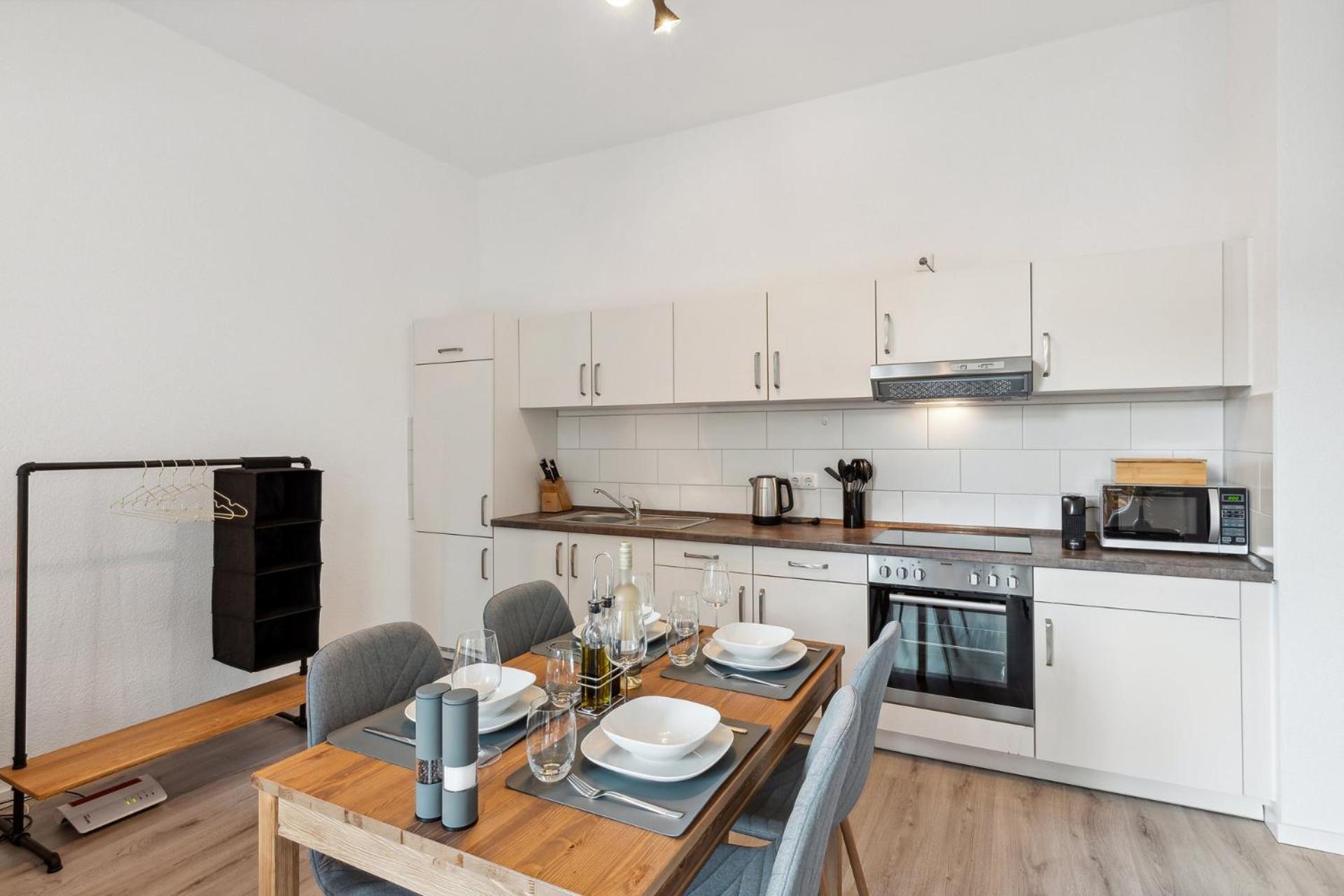 Apartment Homespace - - Gemuetliches Mit Balkon *